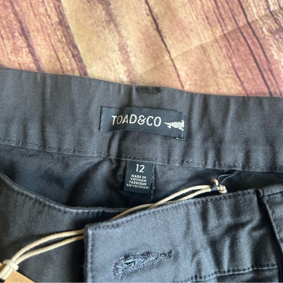 Women’s Toad&Co Earthworks Camp Short Charcoal Size 12 NWT - Picture 4 of 7